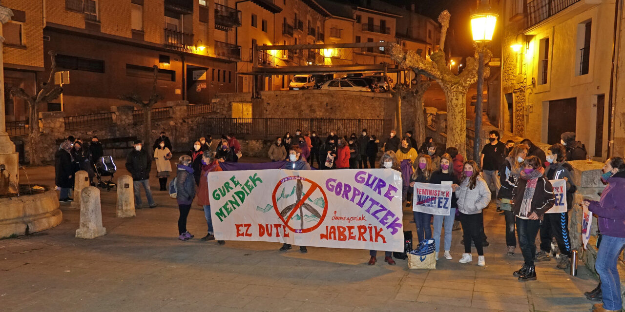 Las dos concentraciones del 8 de Marzo de Mendialdea reúnen a 140 personas