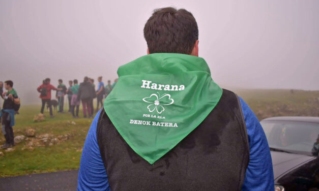 El encuentro solidario por la lucha contra la ELA reunió a 300 personas en el monte Kapitate