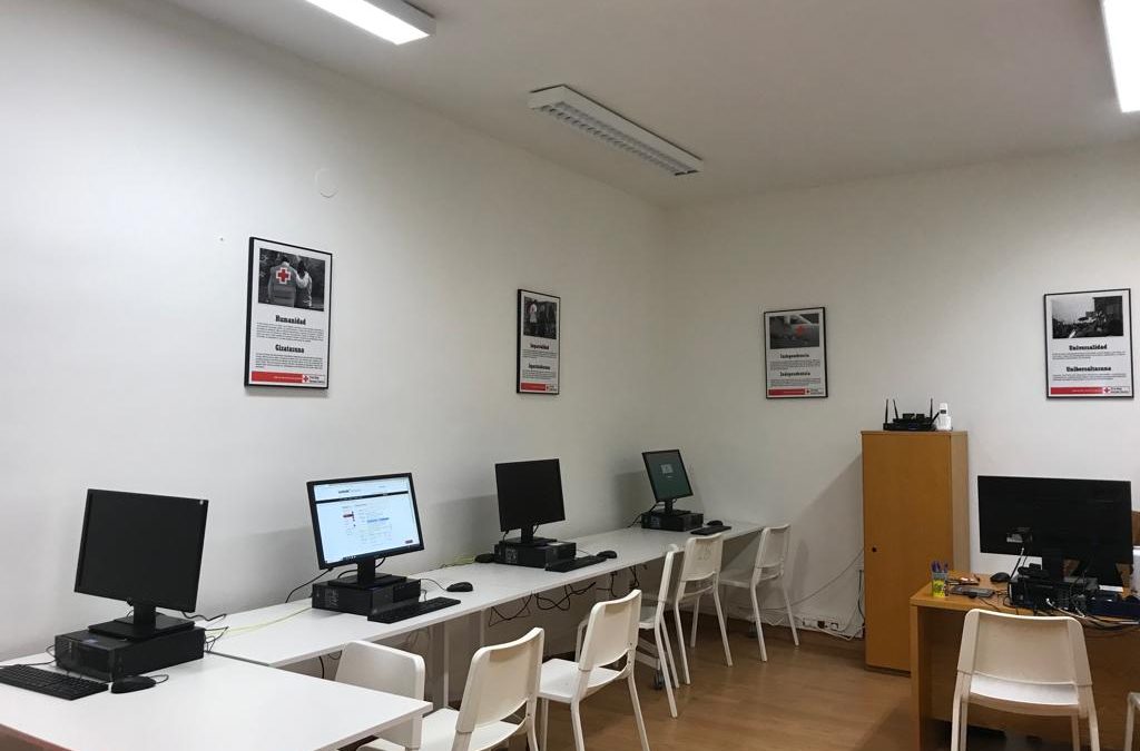 Cruz roja abre el Centro de empleo de Montaña Alavesa en Santa Cruz de Campezo.